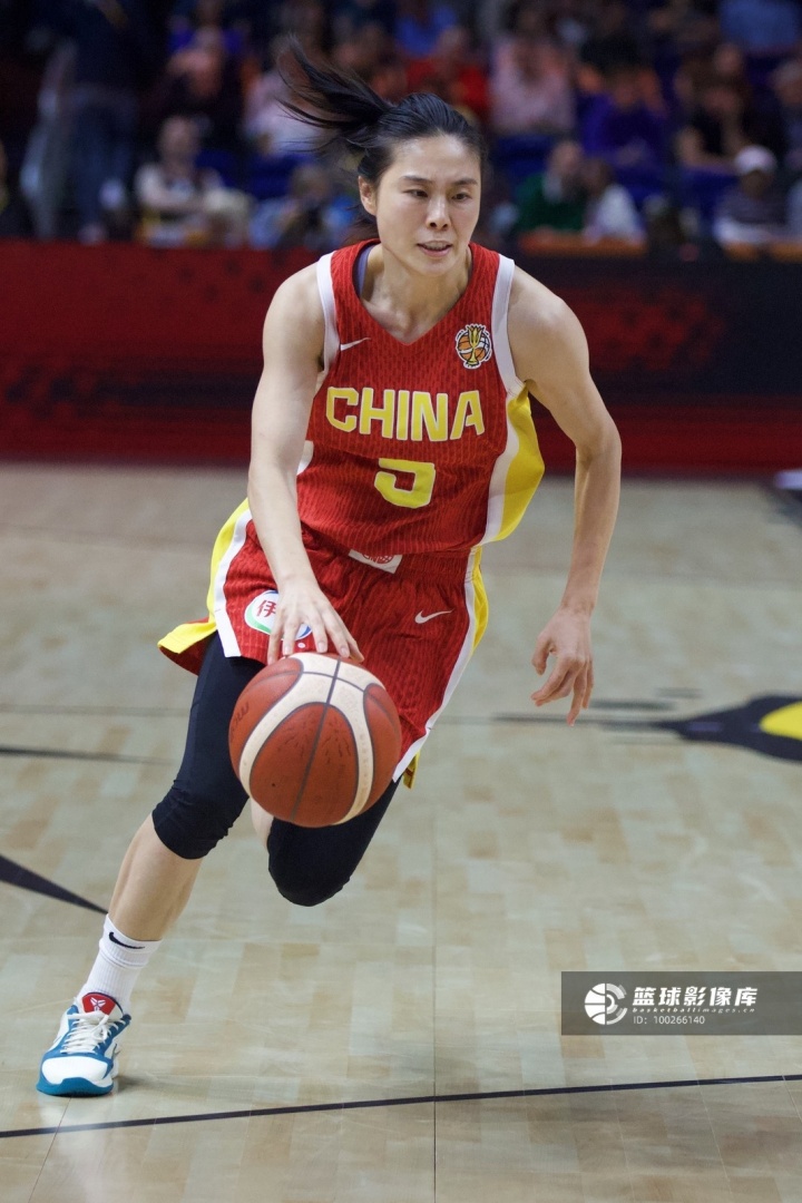 王思雨：可以换个视角看待现在的中国女篮 进八强回馈了长久备战